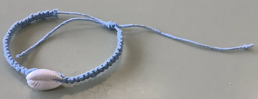 Pulsera con concha