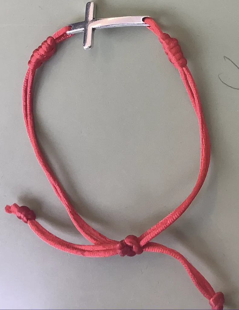 Pulsera abalorio cruz